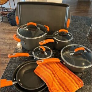 13 piece Rachel Ray cookware in excellent shape!